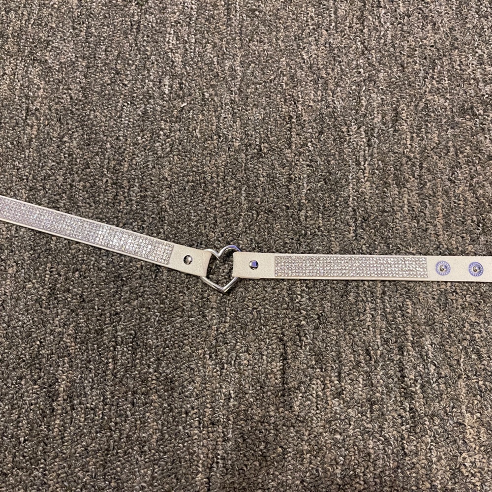 Choker necklace